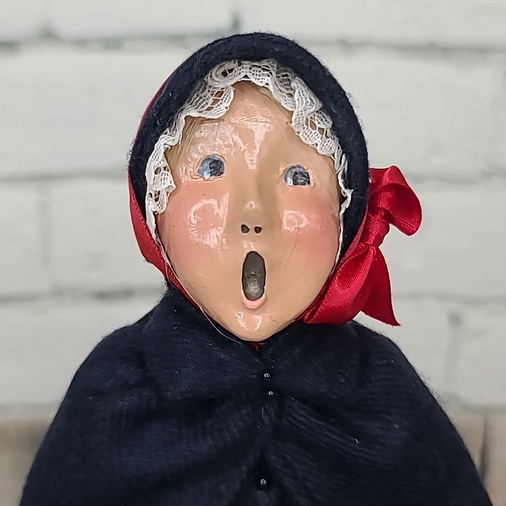 Byers' Choice Caroler Collectible 1993 Salvation Army Lassie with Bell Vintage